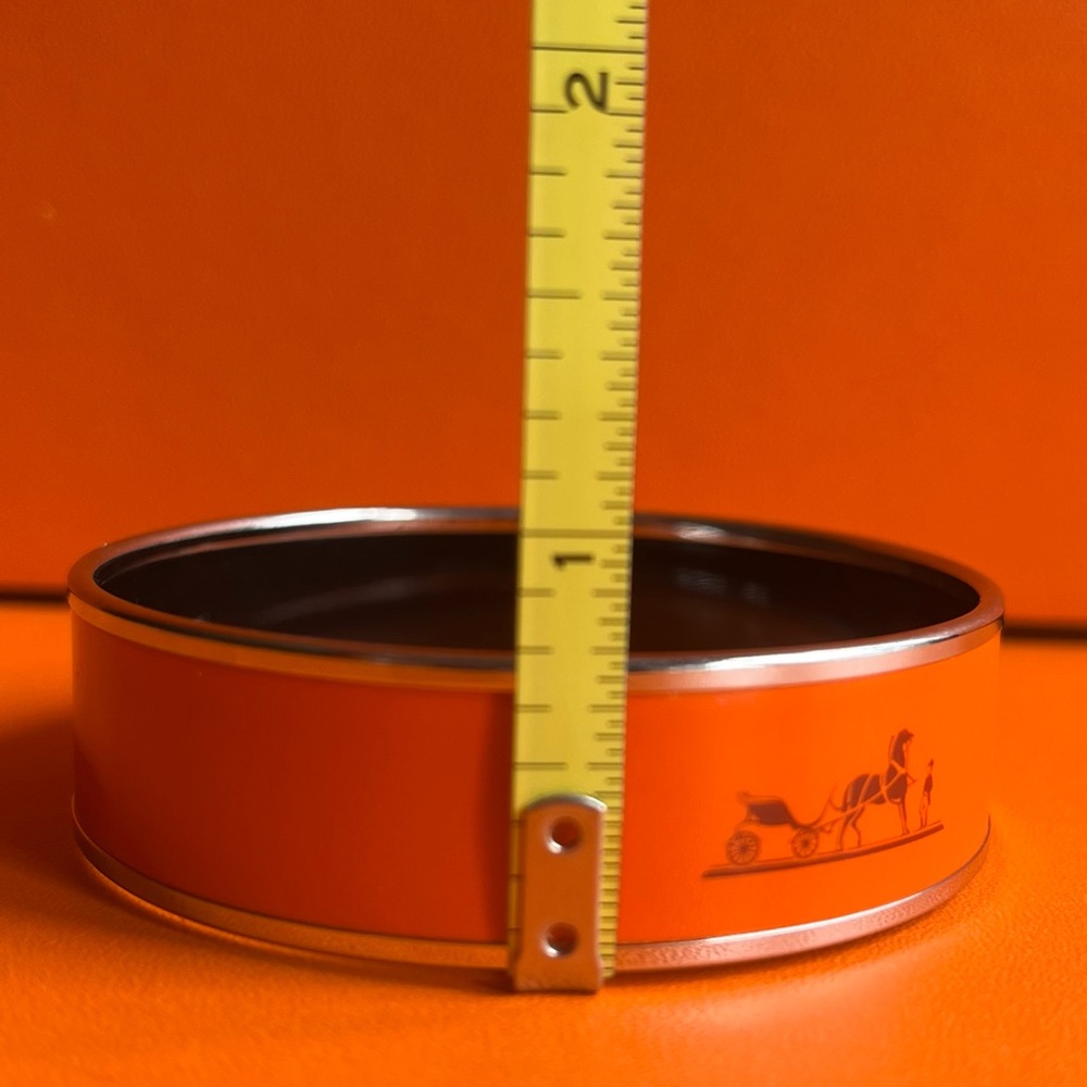 ⚡️SALE⚡️Hermes Orange Enamel Bracelet with Gold-Tone Trim - Picture 2 of 9